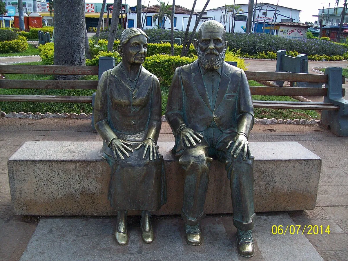 Praça da Matriz em Aparecida de Goiânia, Goiás